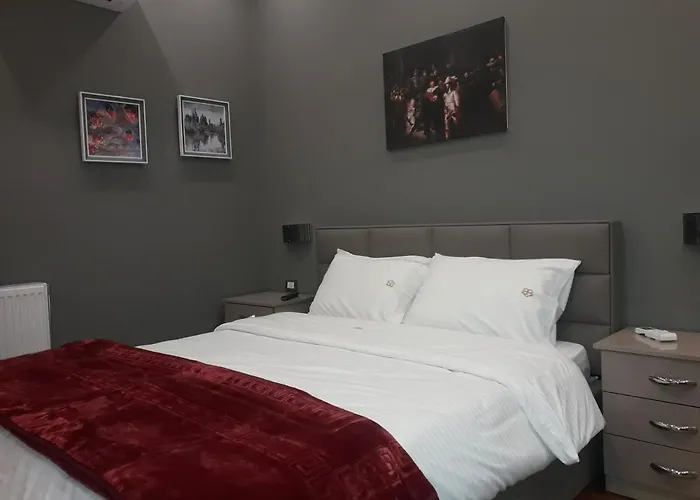Bujtina Bicolli * 코르처