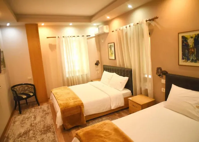 Bujtina Bicolli Hotel Korcza
